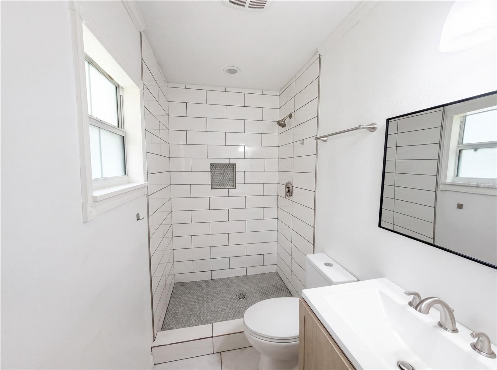 Image 18 of 21 For 1770 37th Street