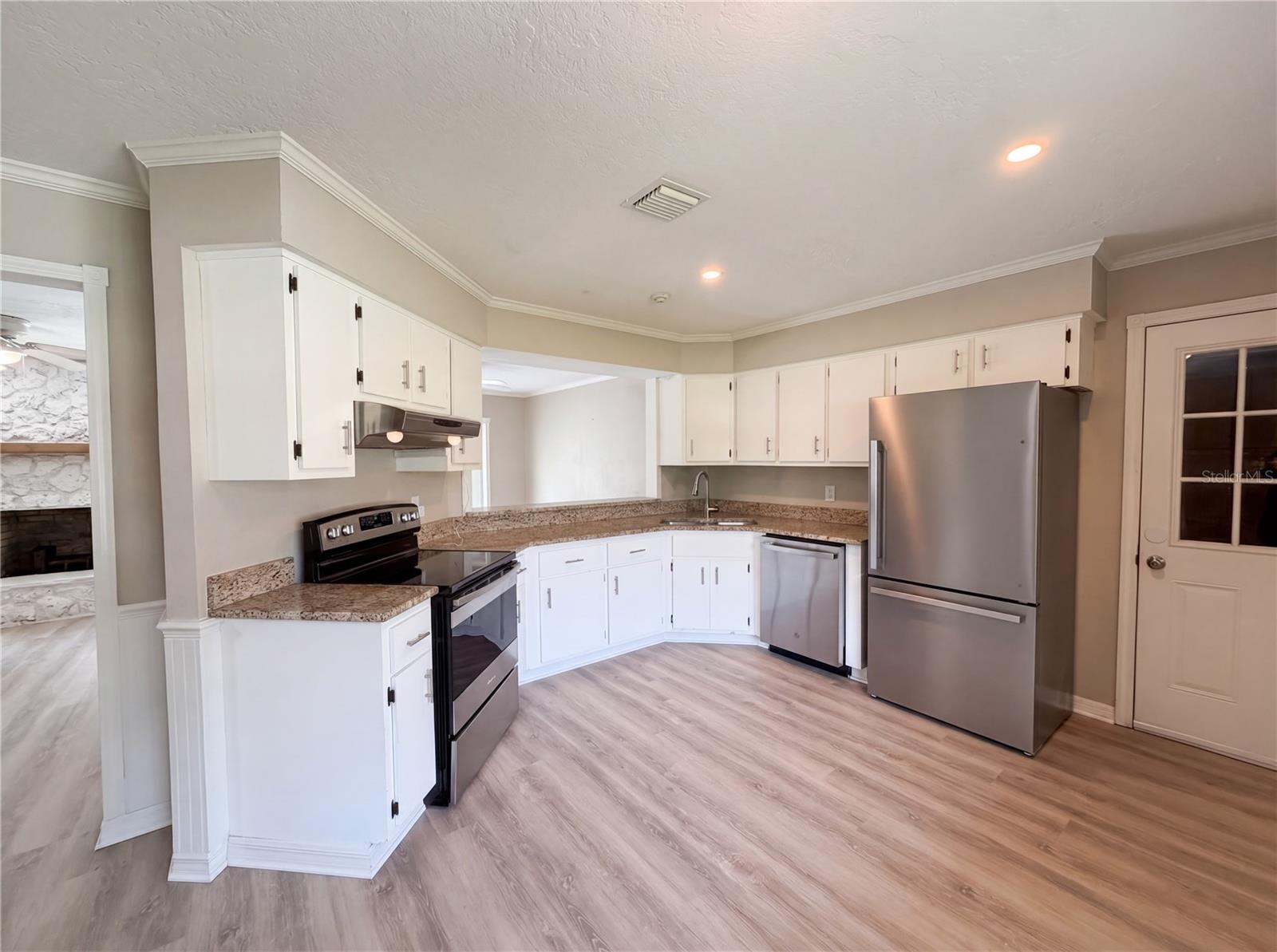 Image 3 of 21 For 1770 37th Street