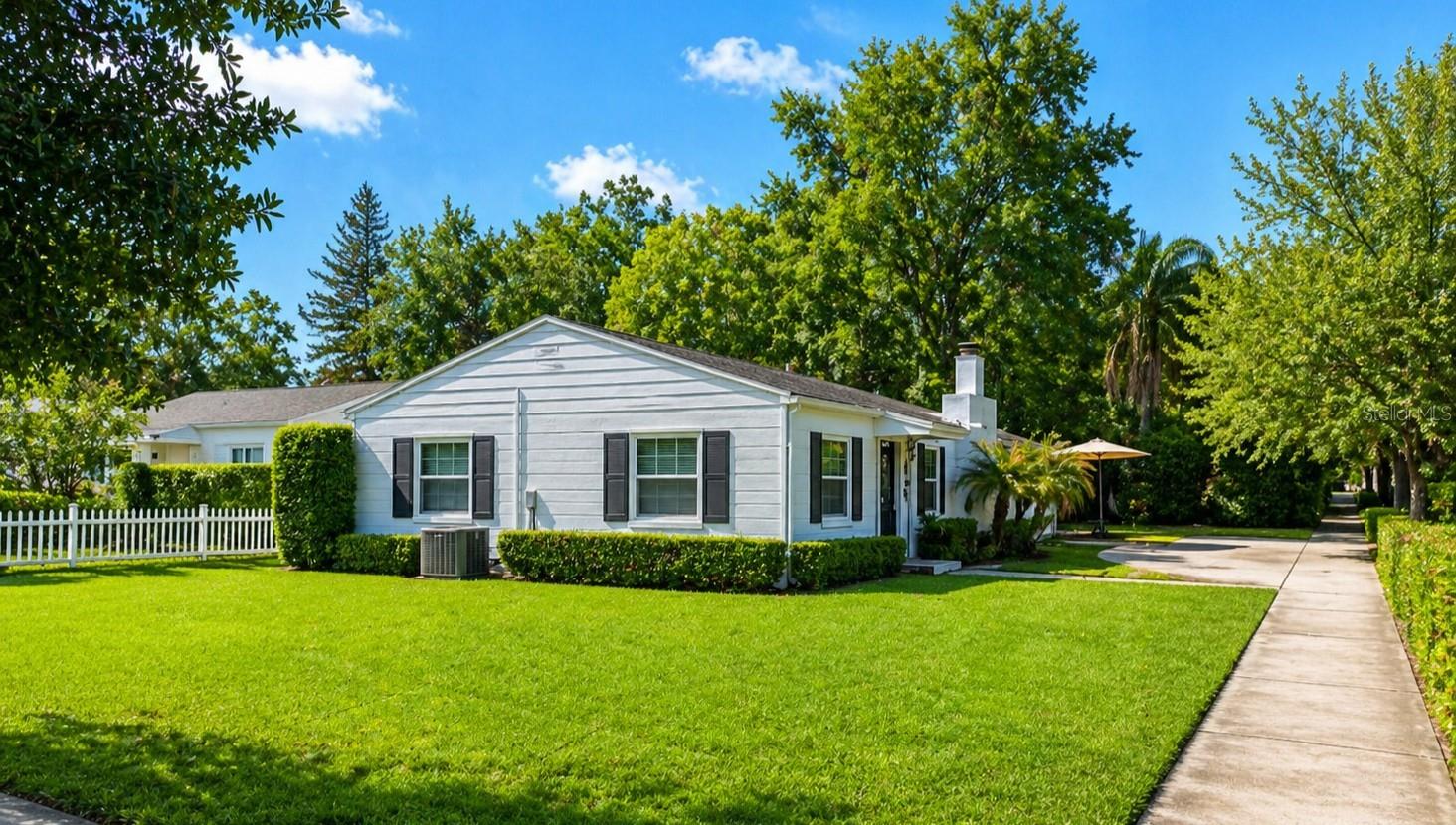 Listing photo id 17 for 1900 Winter Park Road