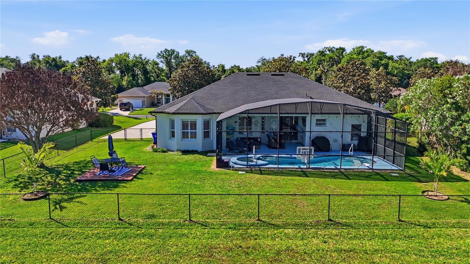 Listing photo id 8 for 1910 Sir Lancelot Circle