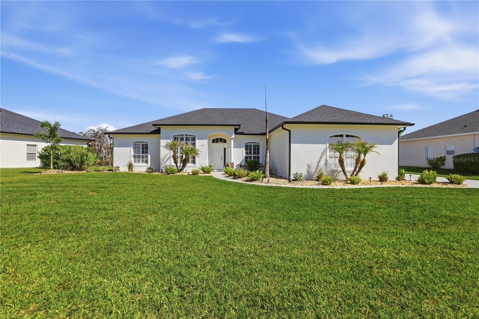 Listing photo id 0 for 1910 Sir Lancelot Circle