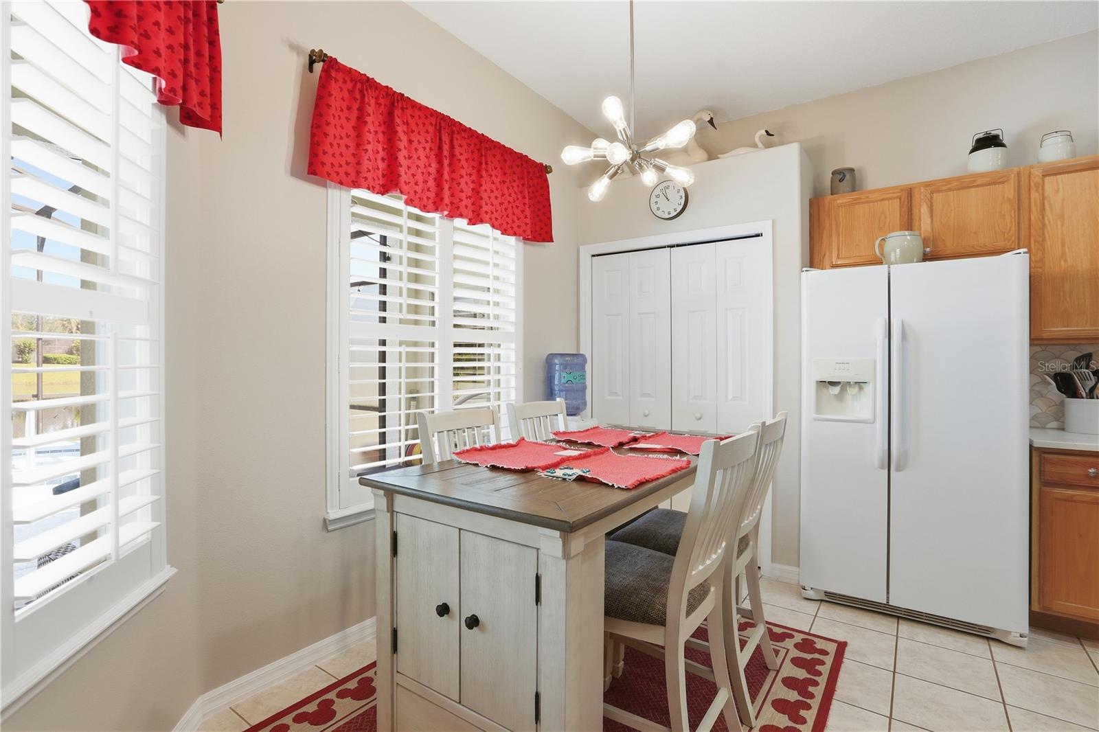 Listing photo id 20 for 1910 Sir Lancelot Circle