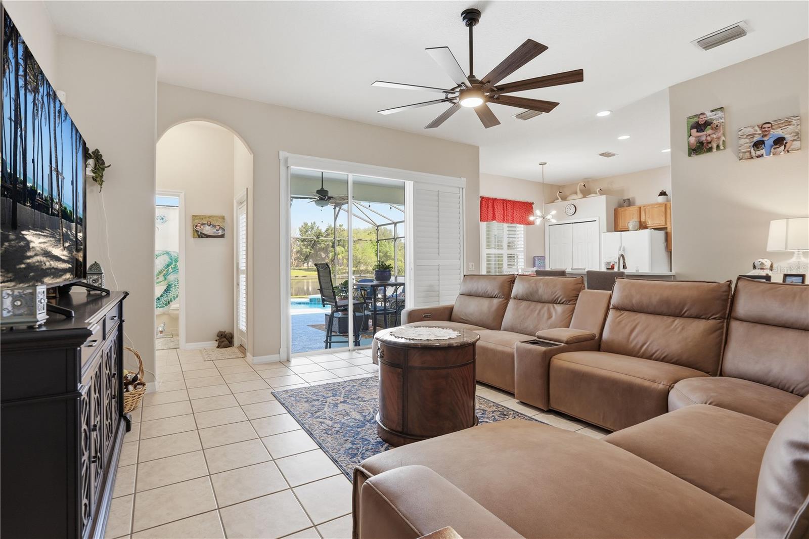 Listing photo id 24 for 1910 Sir Lancelot Circle