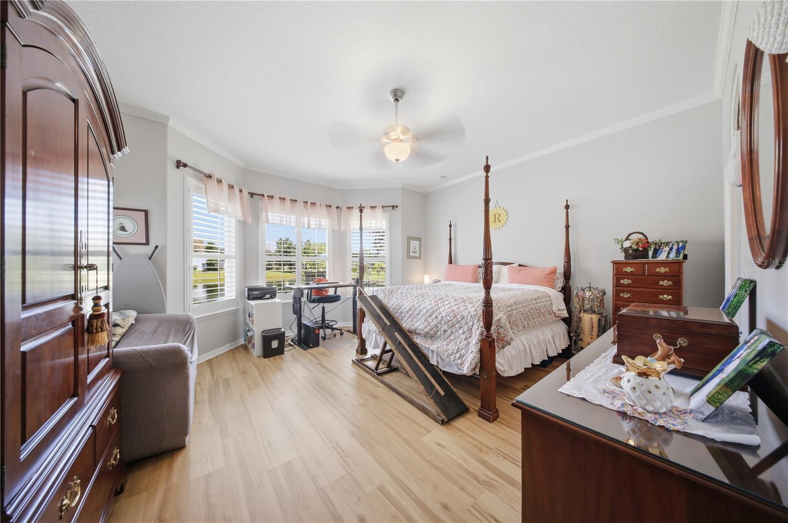 Listing photo id 25 for 1910 Sir Lancelot Circle