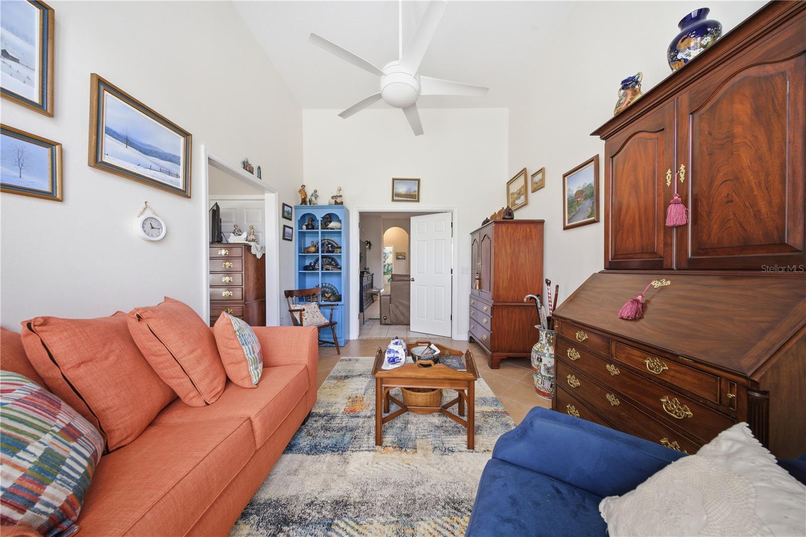 Listing photo id 33 for 1910 Sir Lancelot Circle