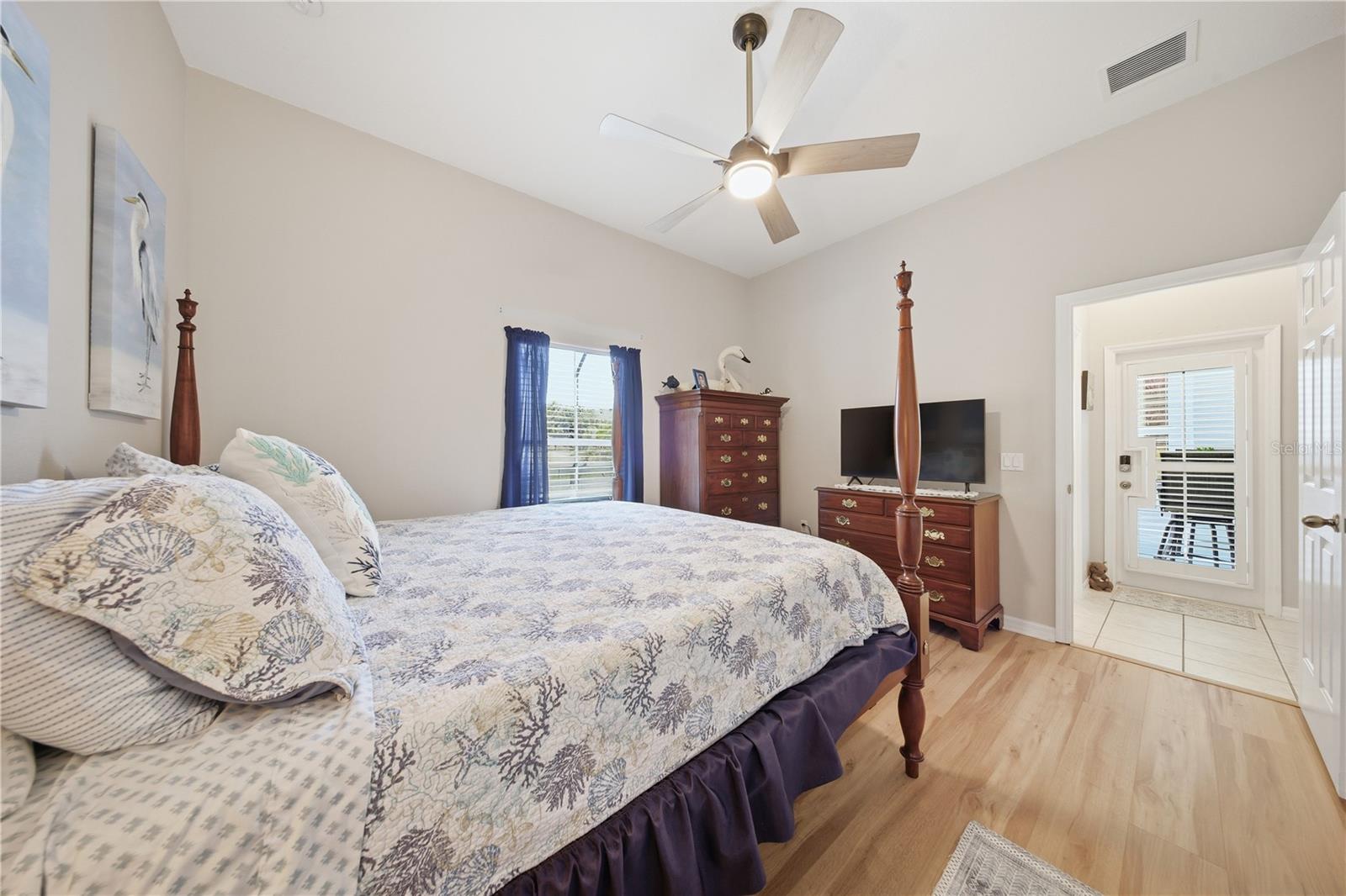 Listing photo id 43 for 1910 Sir Lancelot Circle