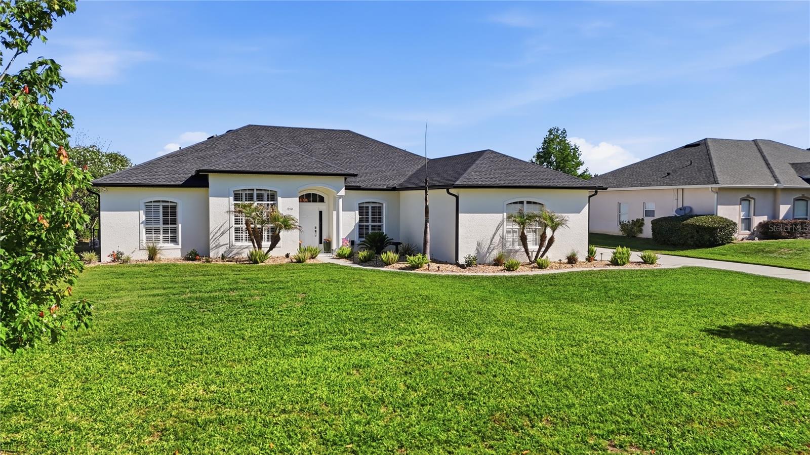 Listing photo id 3 for 1910 Sir Lancelot Circle