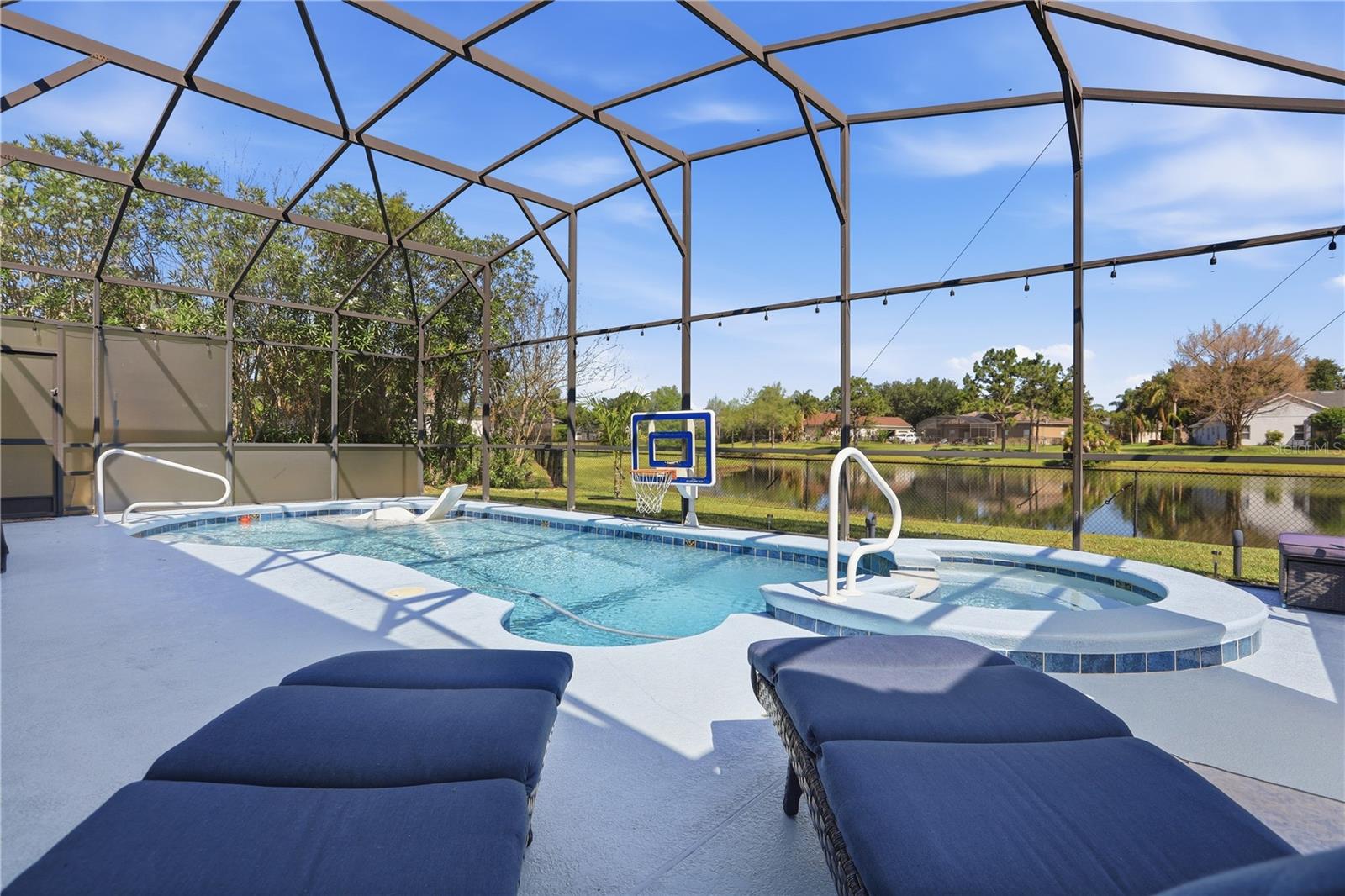 Listing photo id 48 for 1910 Sir Lancelot Circle