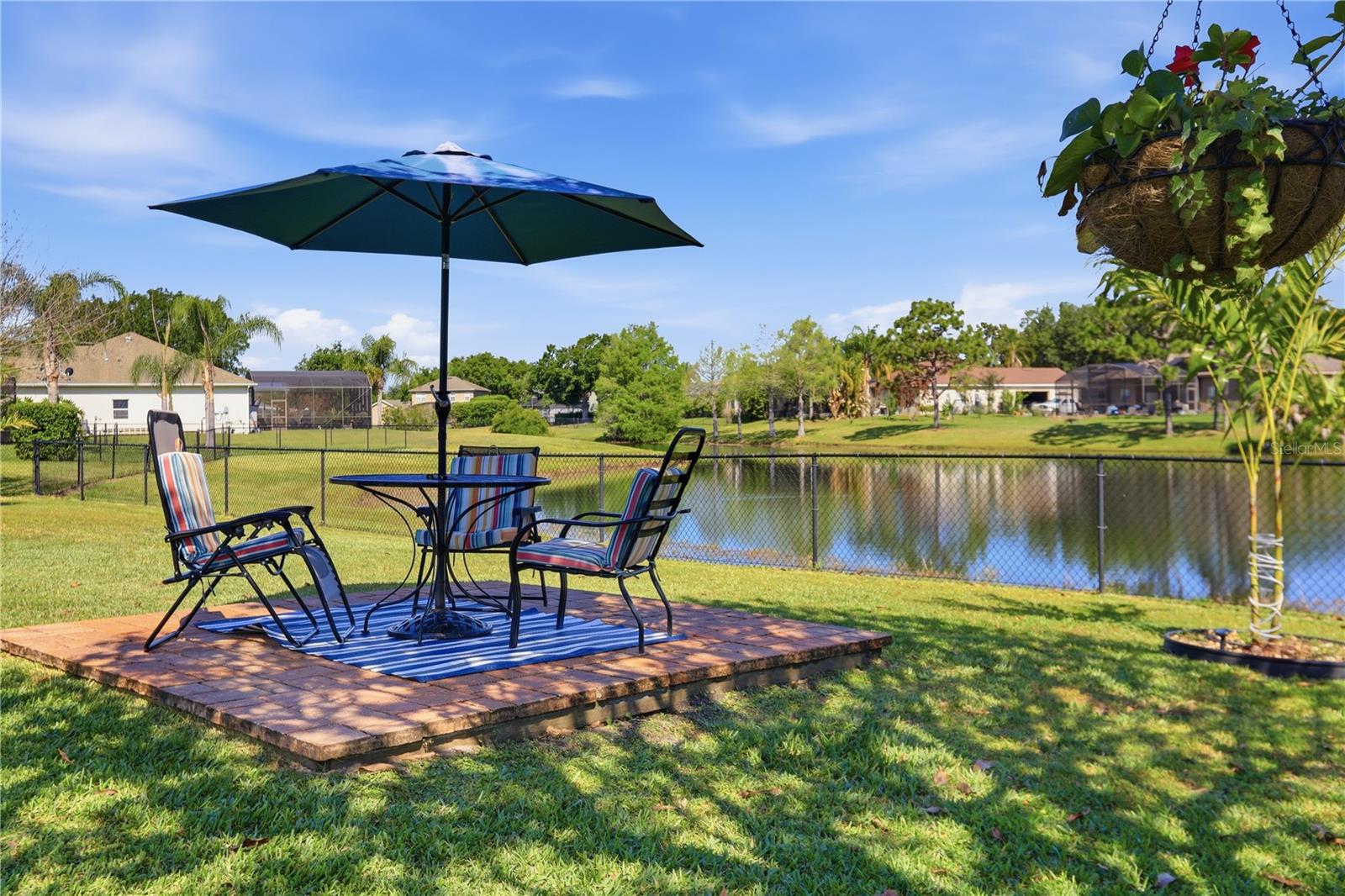 Listing photo id 52 for 1910 Sir Lancelot Circle