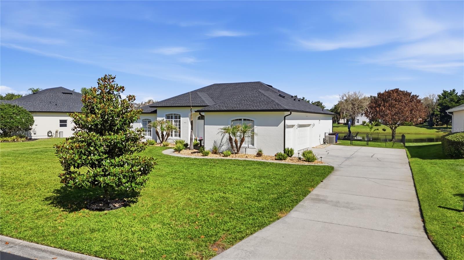 Listing photo id 4 for 1910 Sir Lancelot Circle