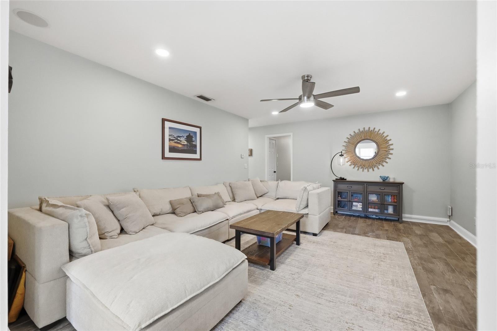 Image 16 of 49 For 2756 Sheriff Way