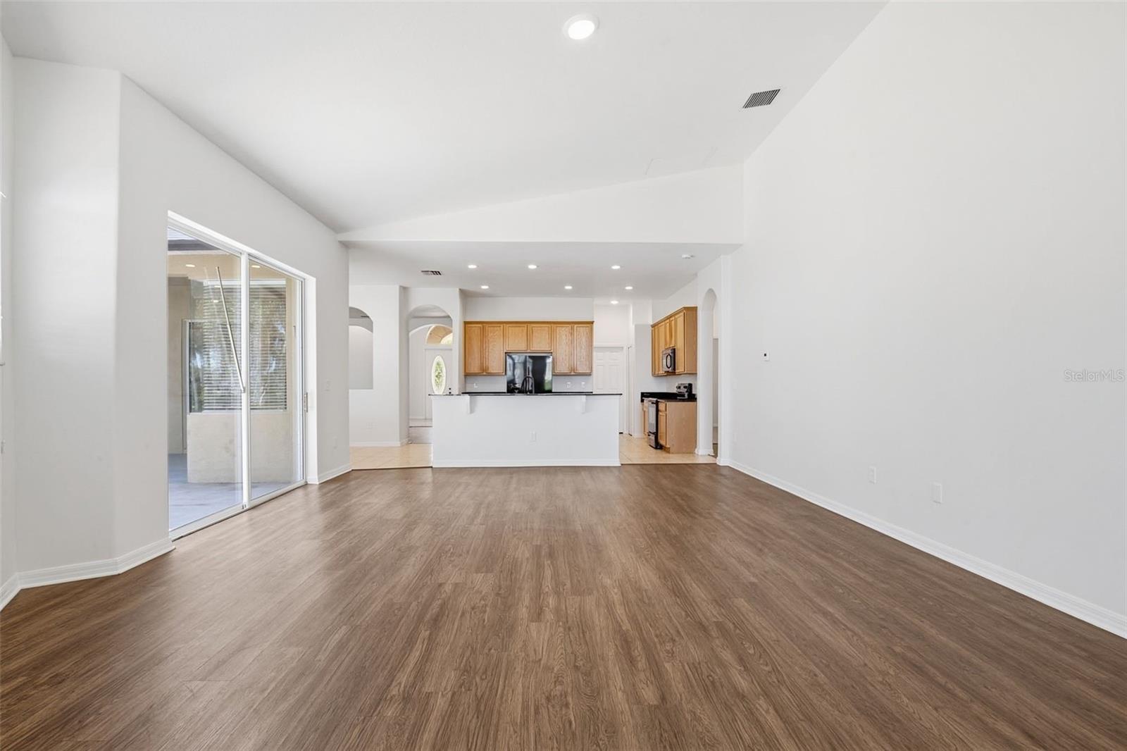 Listing photo id 12 for 4745 Patagonia Place