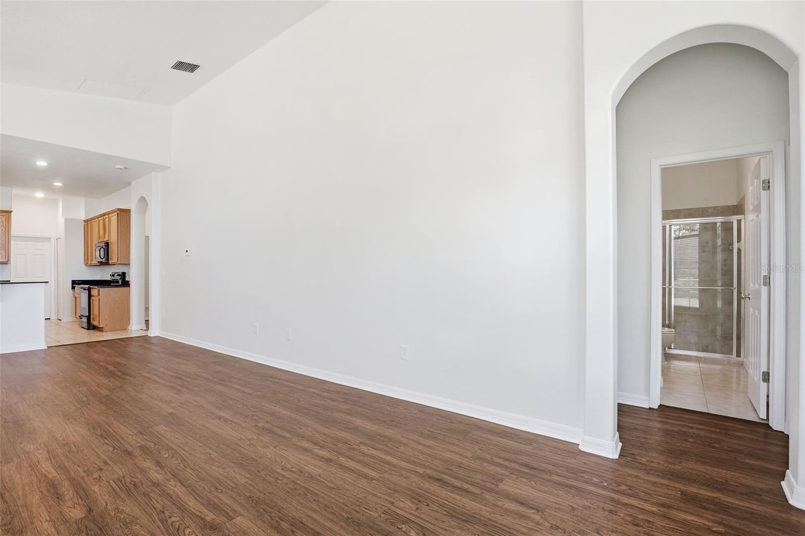 Listing photo id 13 for 4745 Patagonia Place