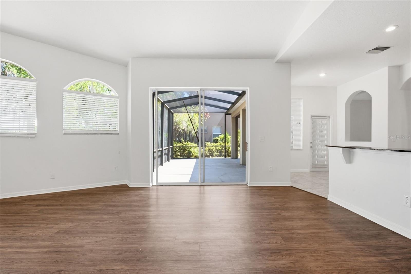 Listing photo id 14 for 4745 Patagonia Place