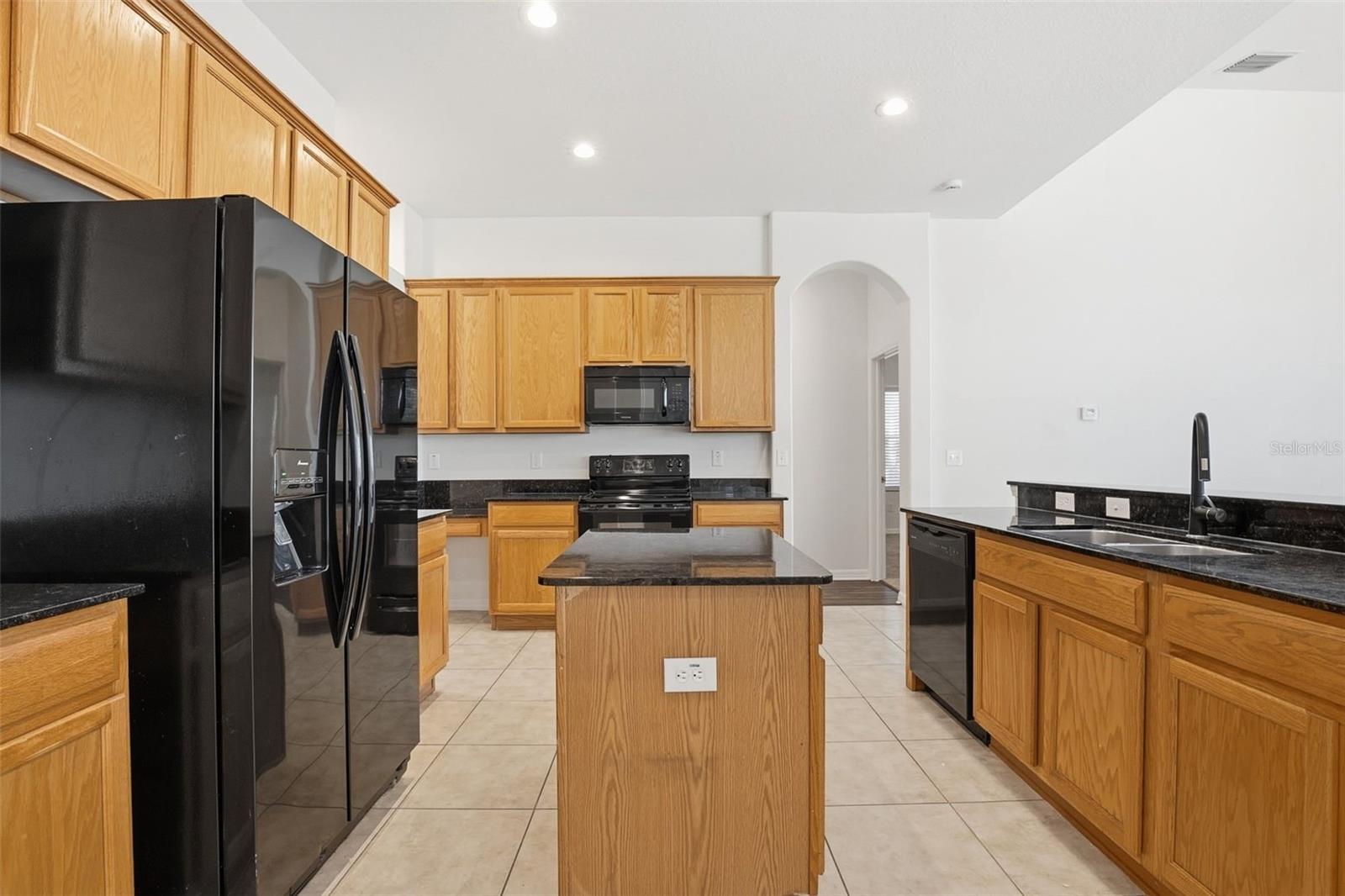 Listing photo id 15 for 4745 Patagonia Place