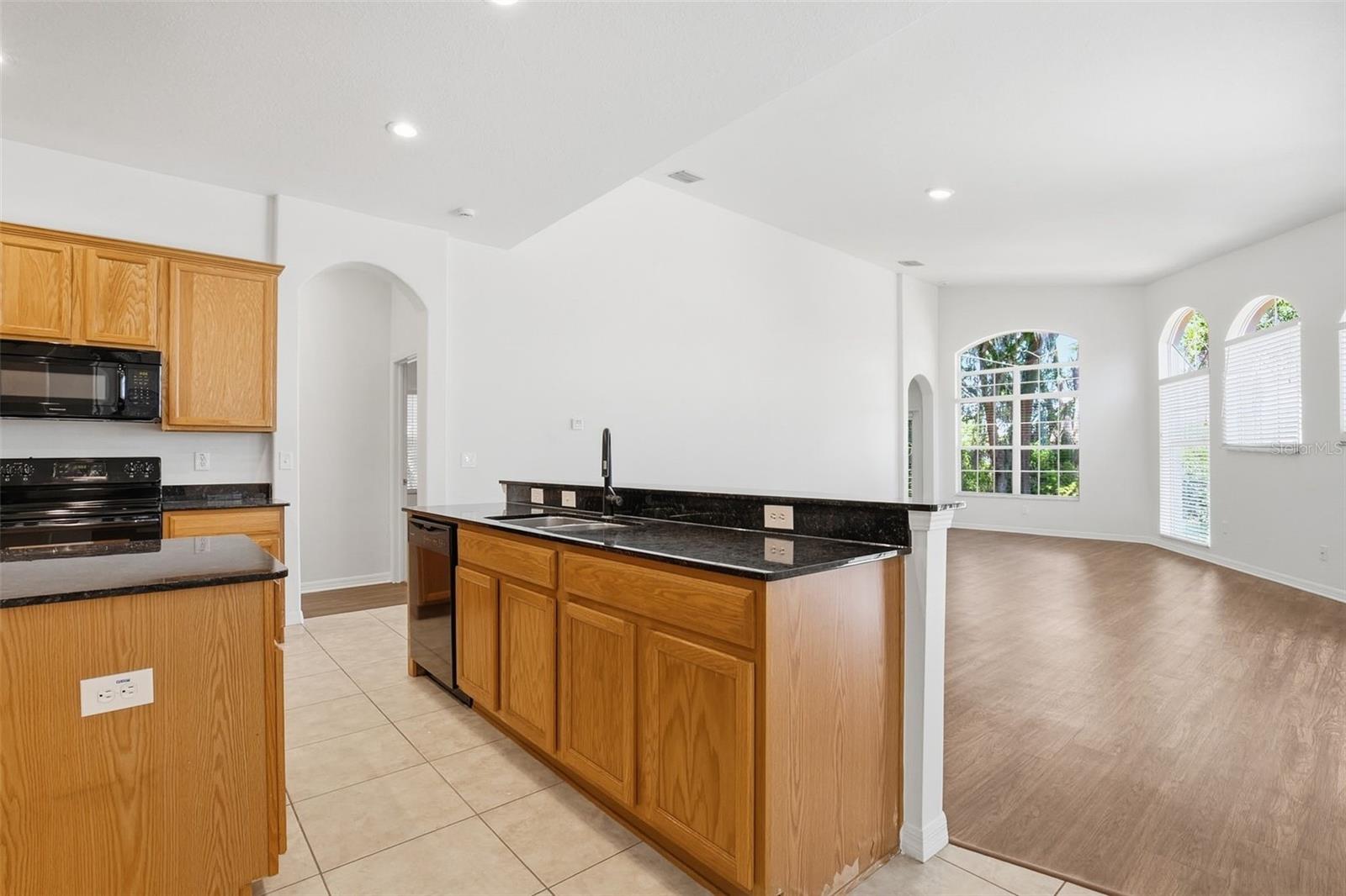 Listing photo id 17 for 4745 Patagonia Place