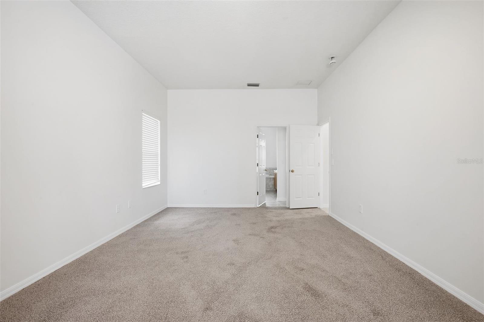 Listing photo id 24 for 4745 Patagonia Place