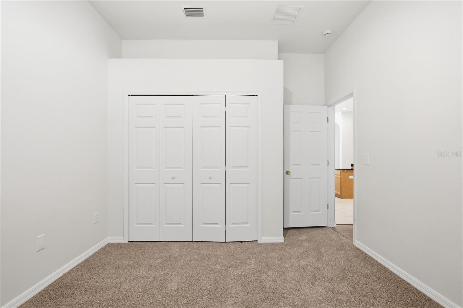 Listing photo id 32 for 4745 Patagonia Place