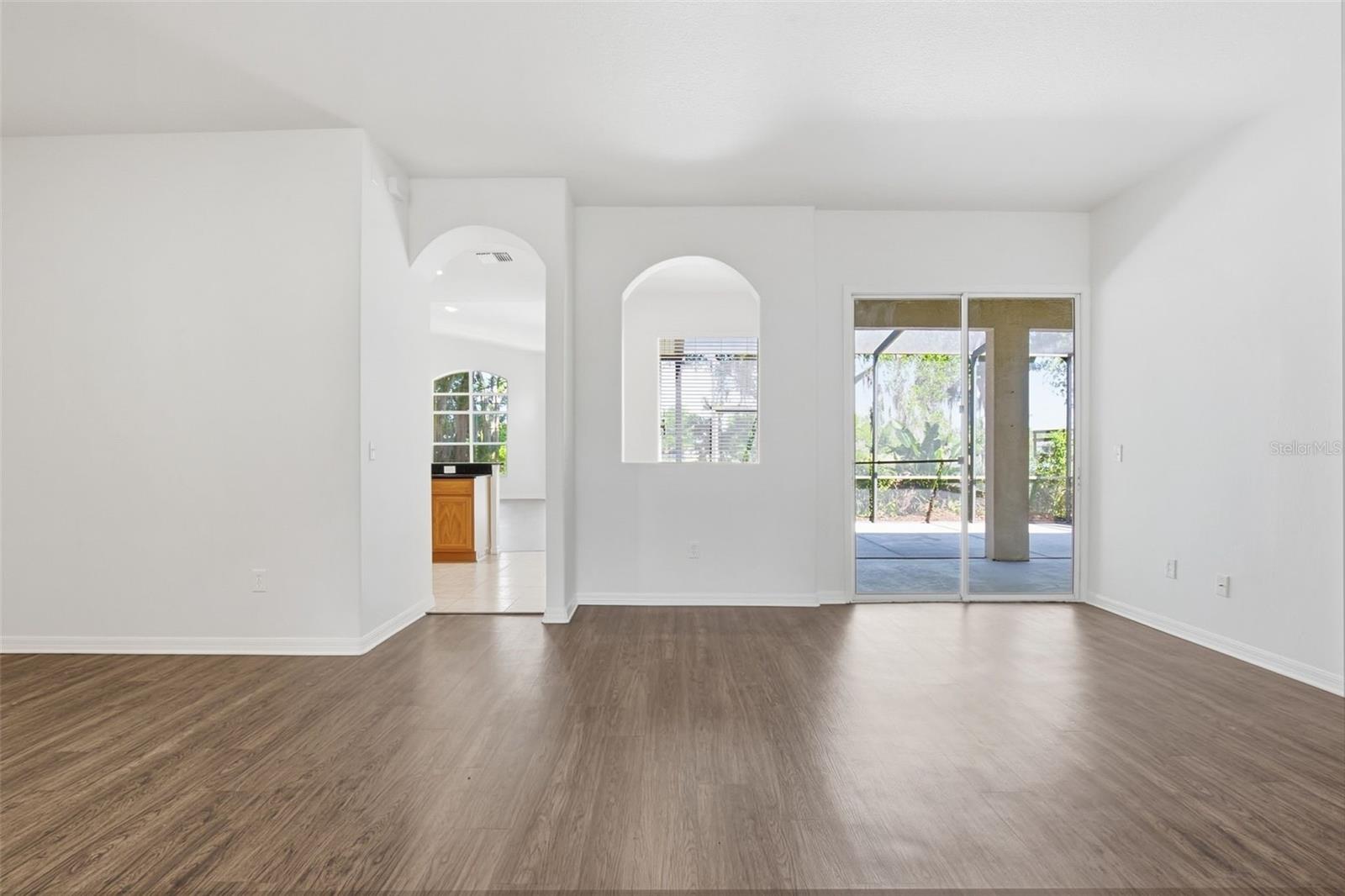 Listing photo id 7 for 4745 Patagonia Place