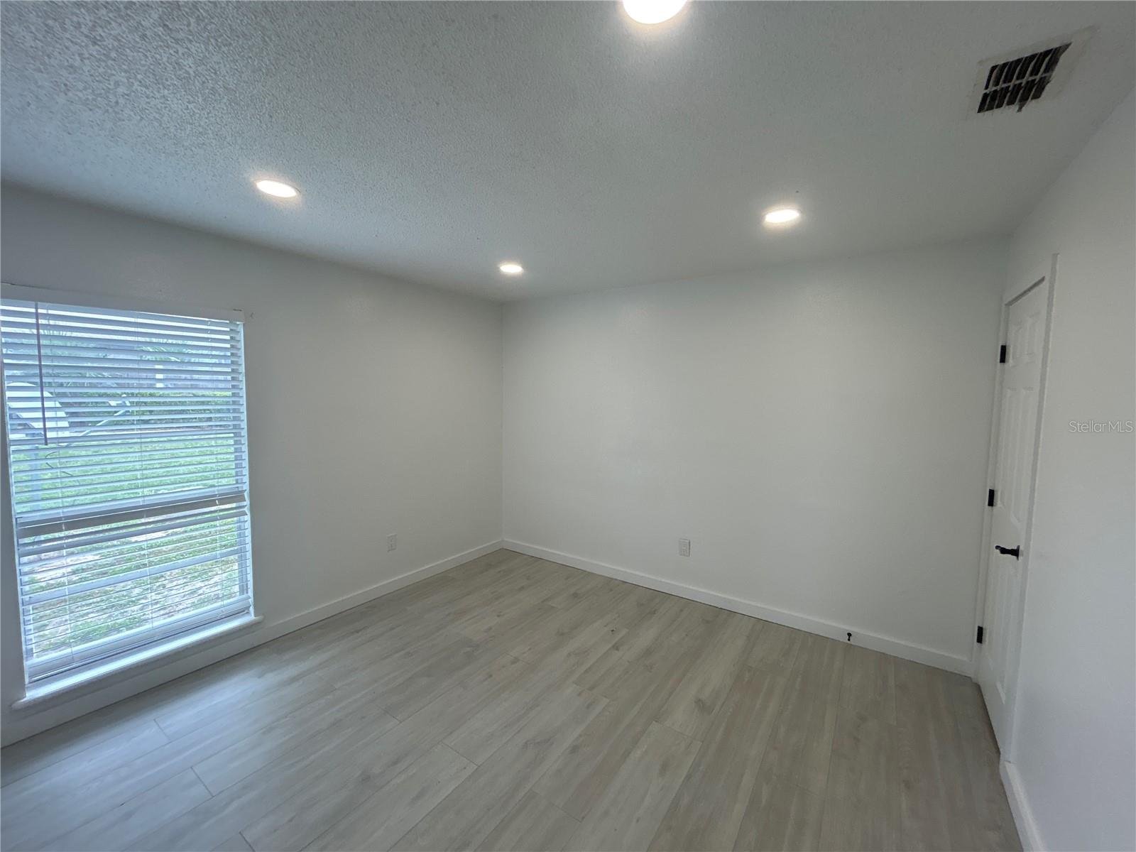 Image 6 of 11 For 2955 53rd Court