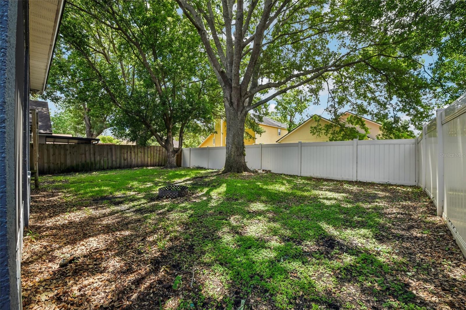 Image 17 of 33 For 9525 Southern Garden Circle