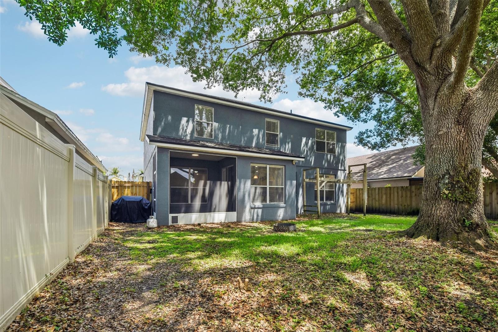 Image 18 of 33 For 9525 Southern Garden Circle