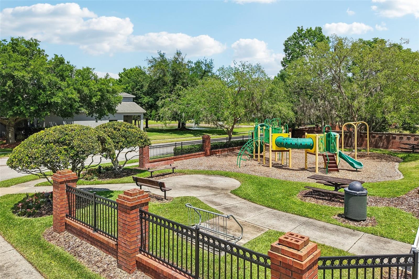 Image 24 of 33 For 9525 Southern Garden Circle