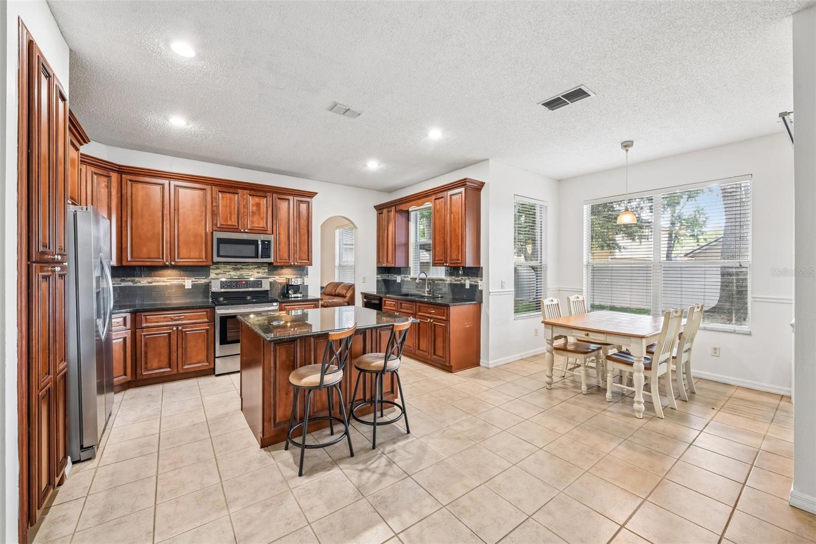 Image 4 of 33 For 9525 Southern Garden Circle