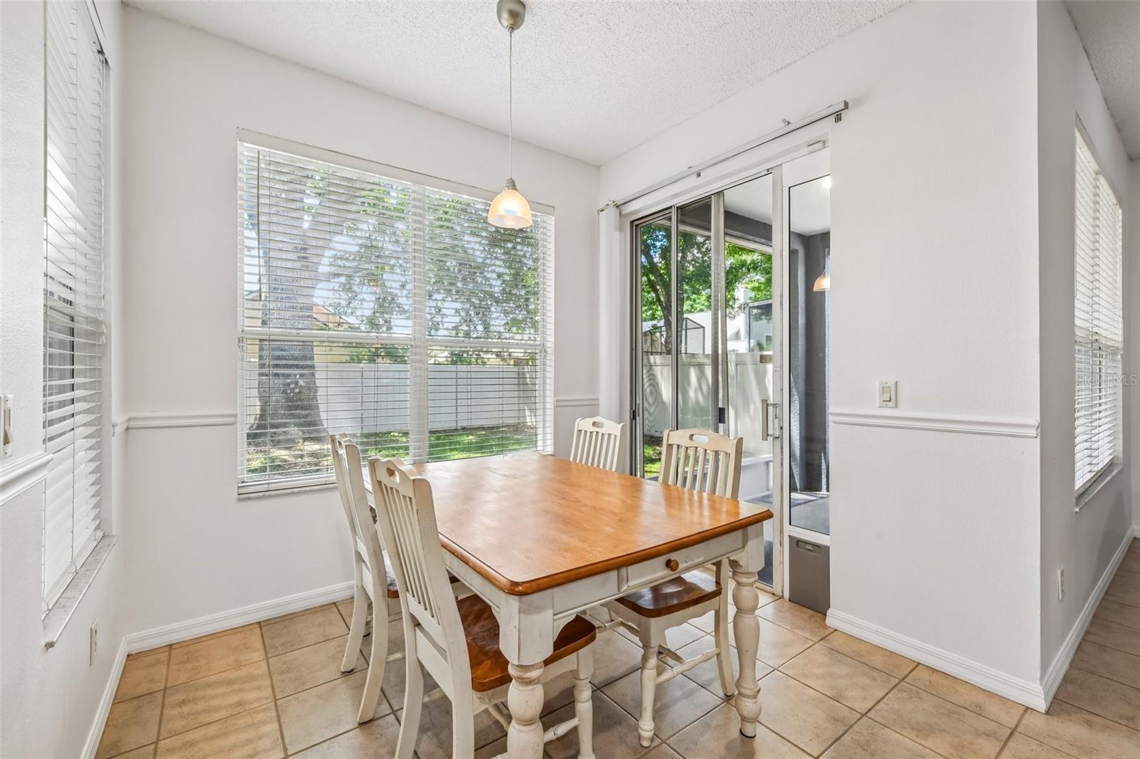 Image 5 of 33 For 9525 Southern Garden Circle