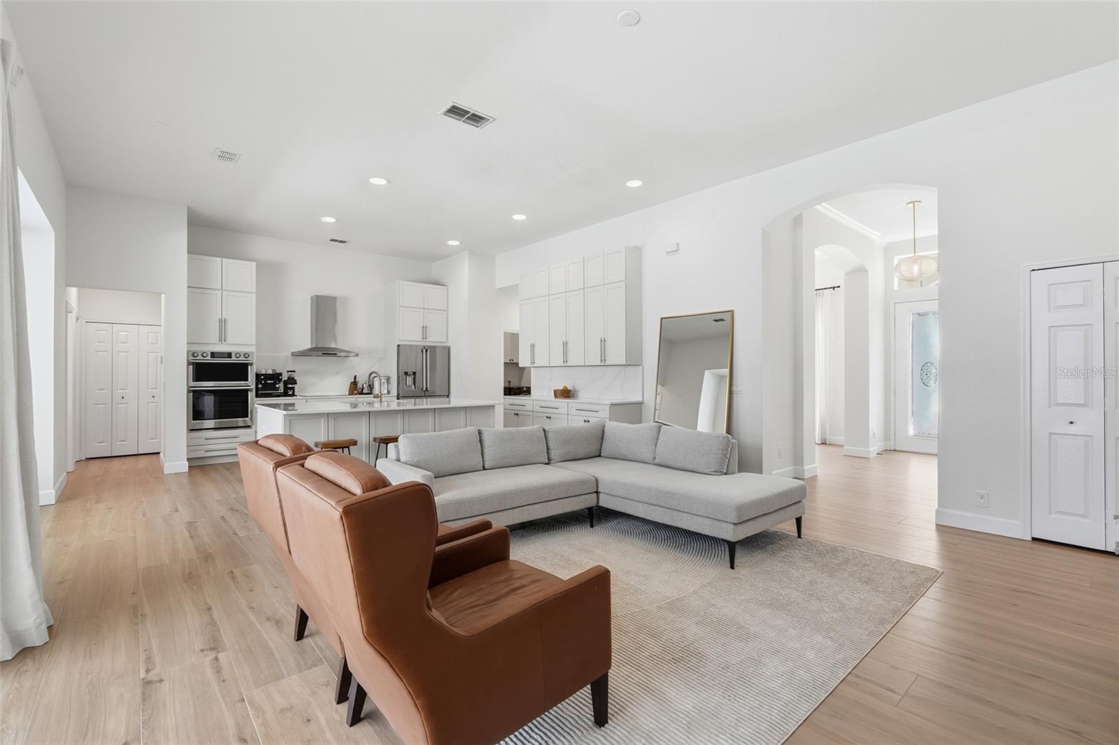 Image 10 of 48 For 264 Blue Stone Circle