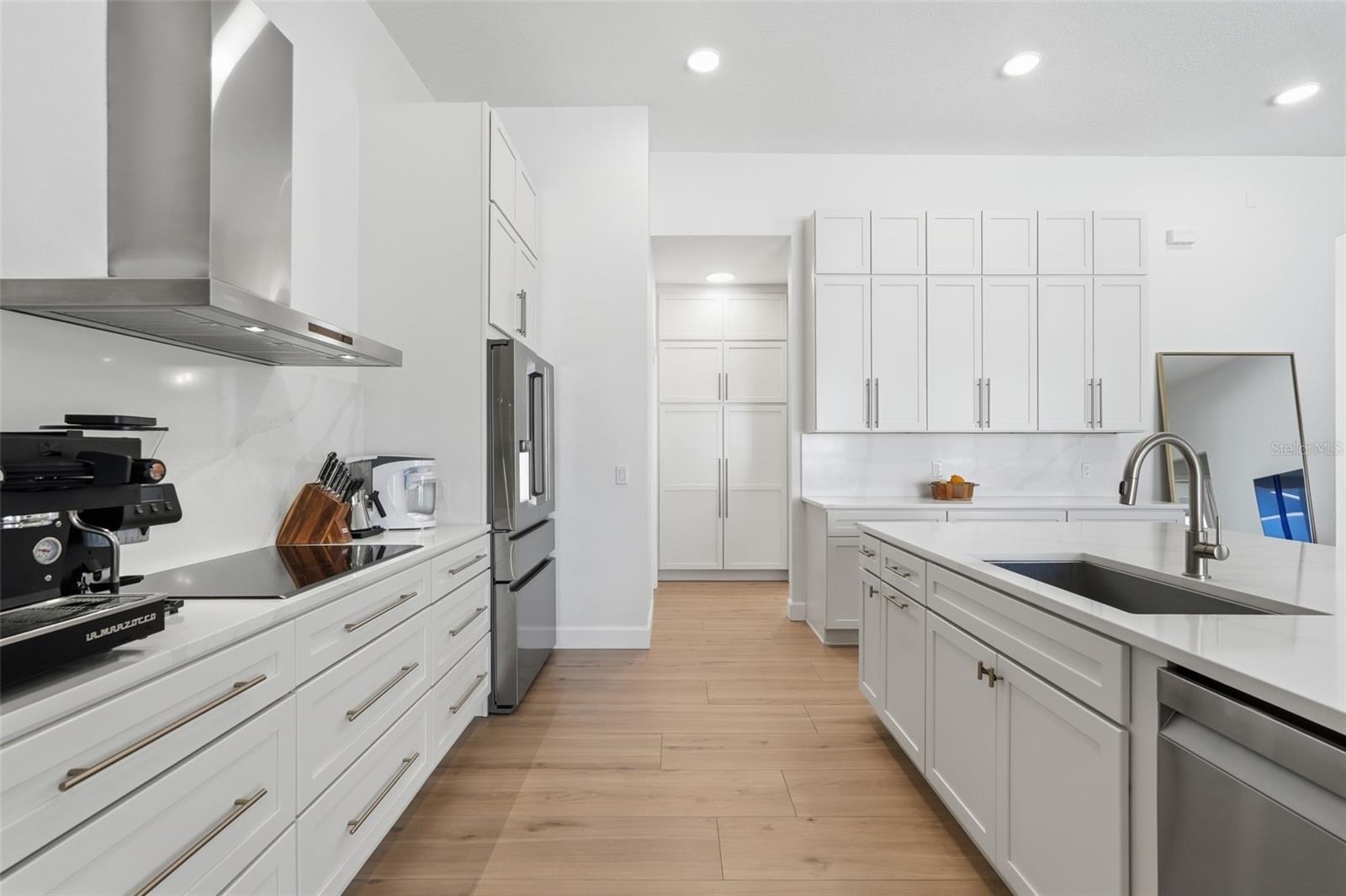 Image 13 of 48 For 264 Blue Stone Circle