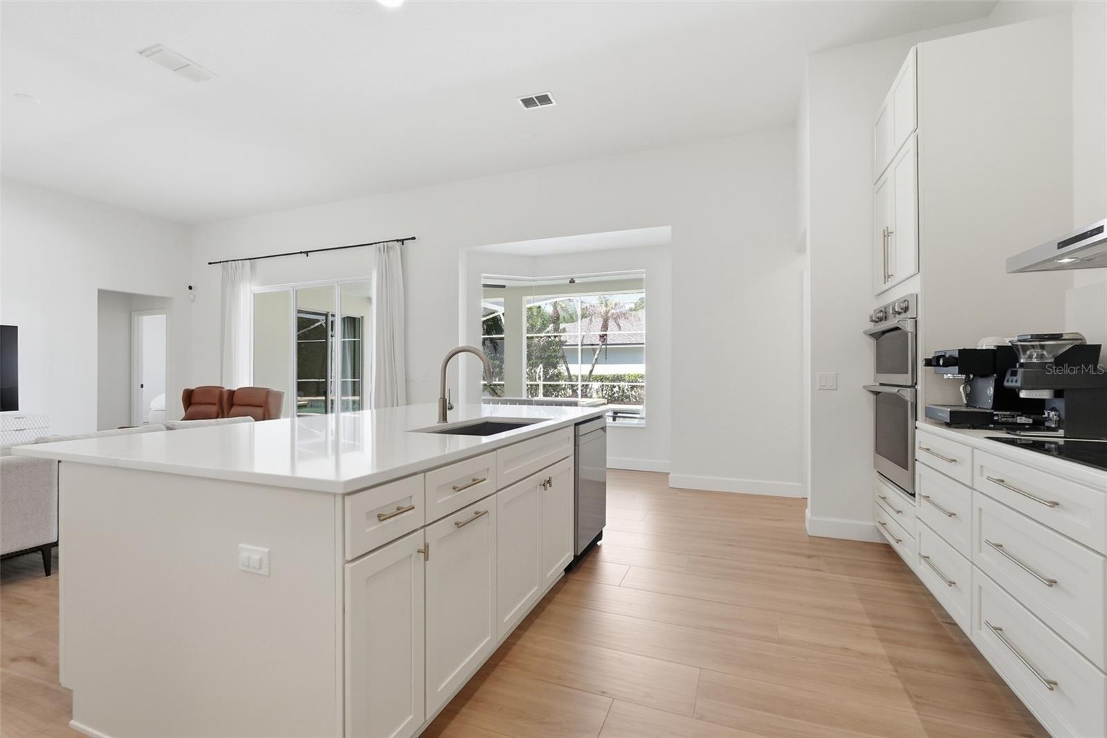 Image 15 of 48 For 264 Blue Stone Circle