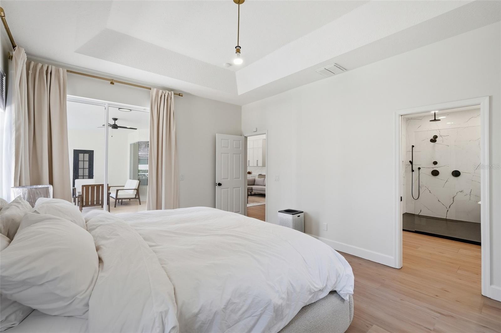 Image 20 of 48 For 264 Blue Stone Circle