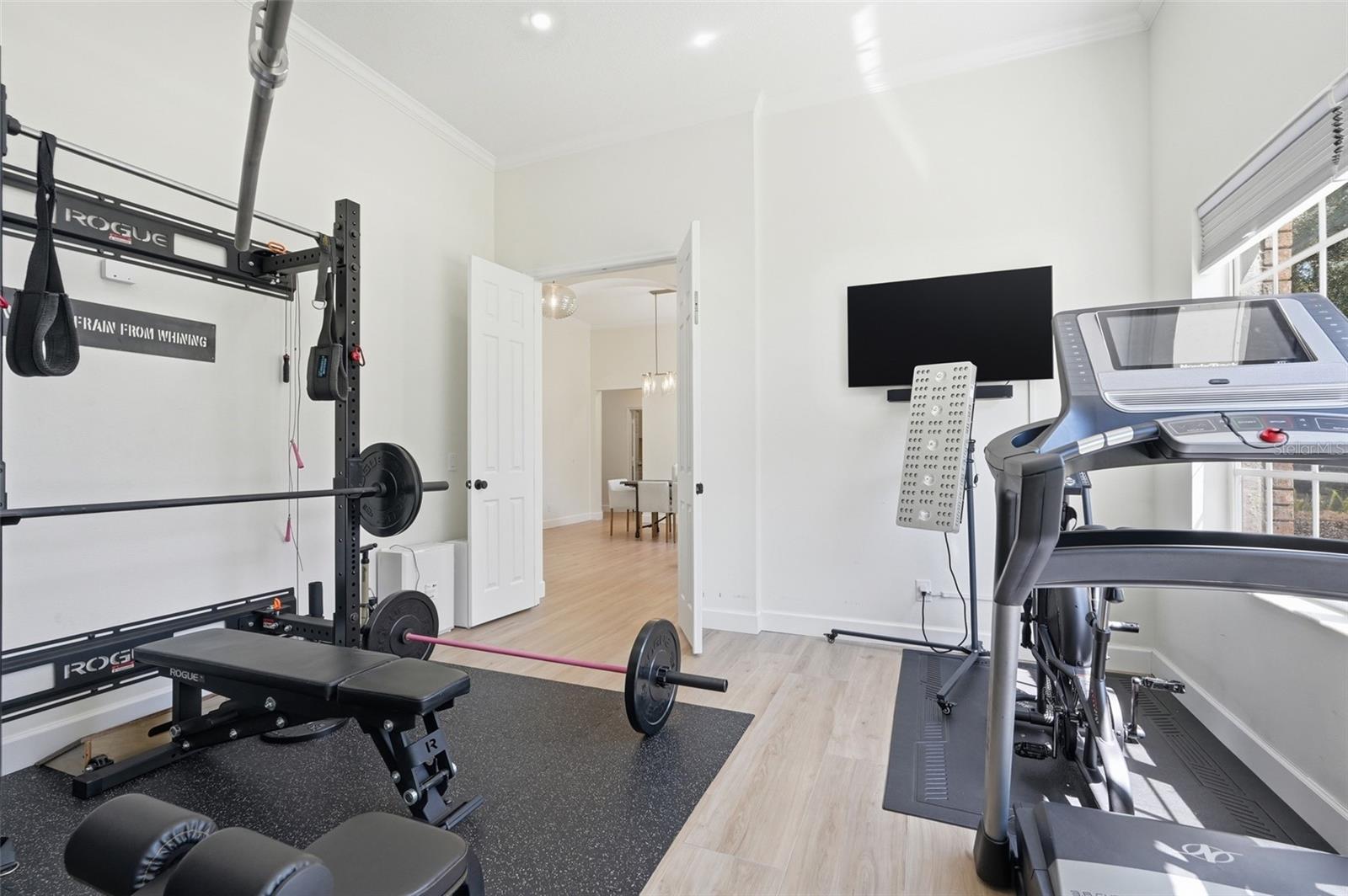 Image 35 of 48 For 264 Blue Stone Circle