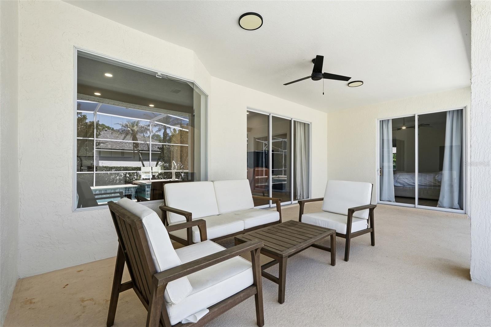 Image 41 of 48 For 264 Blue Stone Circle