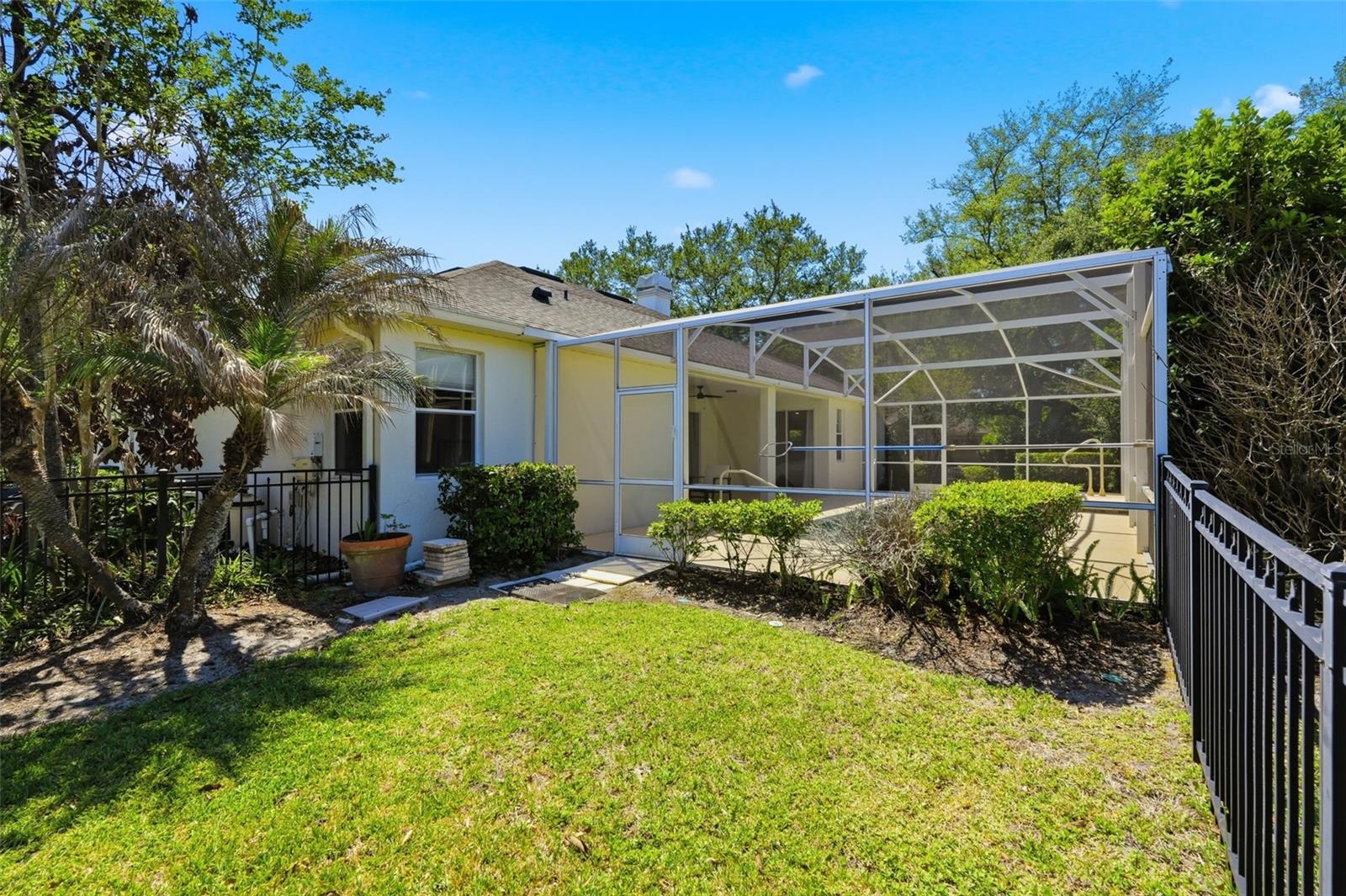Image 42 of 48 For 264 Blue Stone Circle