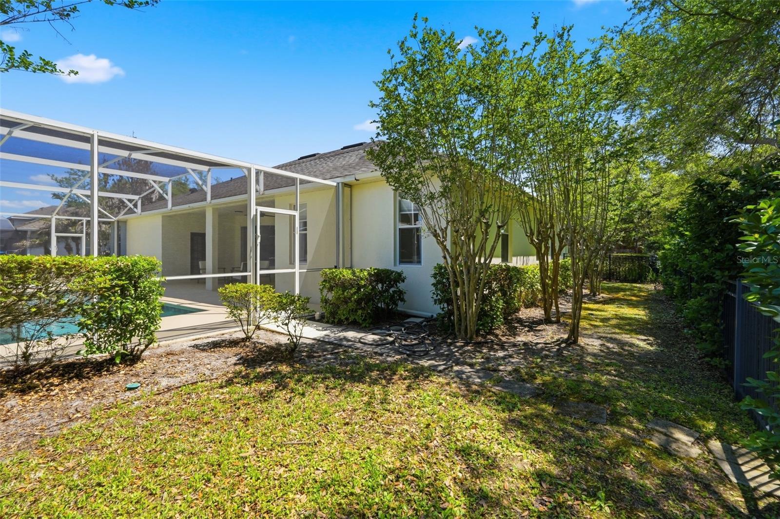 Image 44 of 48 For 264 Blue Stone Circle
