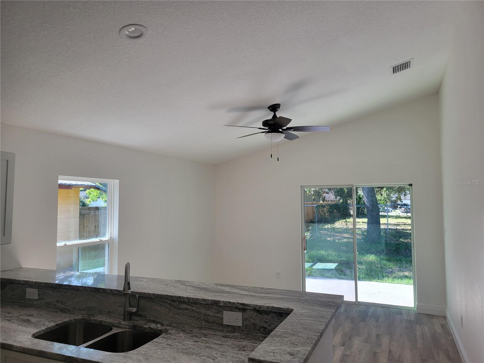 Image 7 of 11 For 4414 Cypress Street