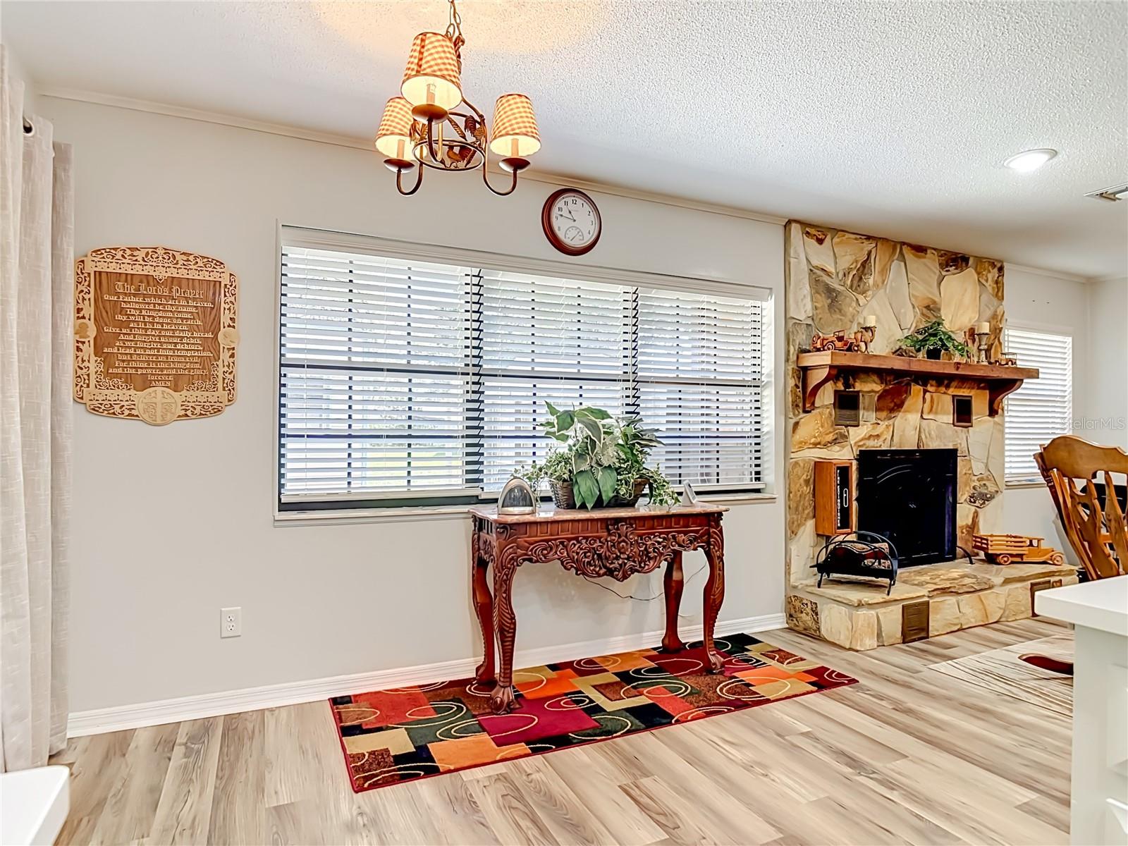 Image 12 of 46 For 17819 Palm Street