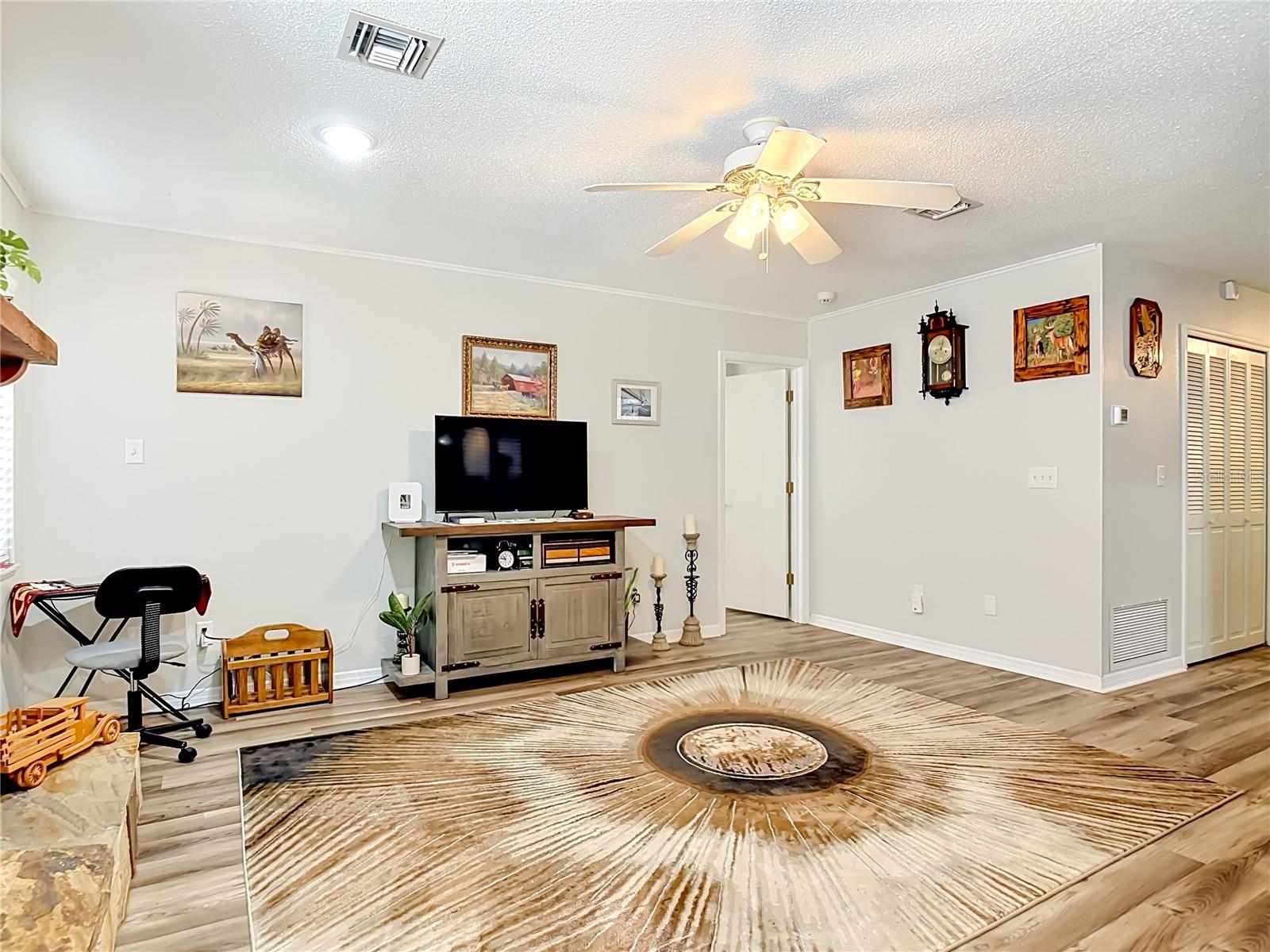 Image 14 of 46 For 17819 Palm Street