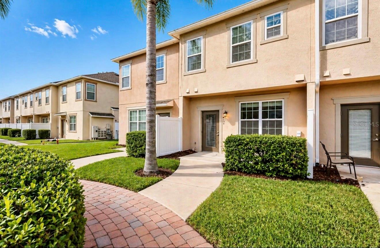 Listing photo id 3 for 8253 Maritime Flag Street 109
