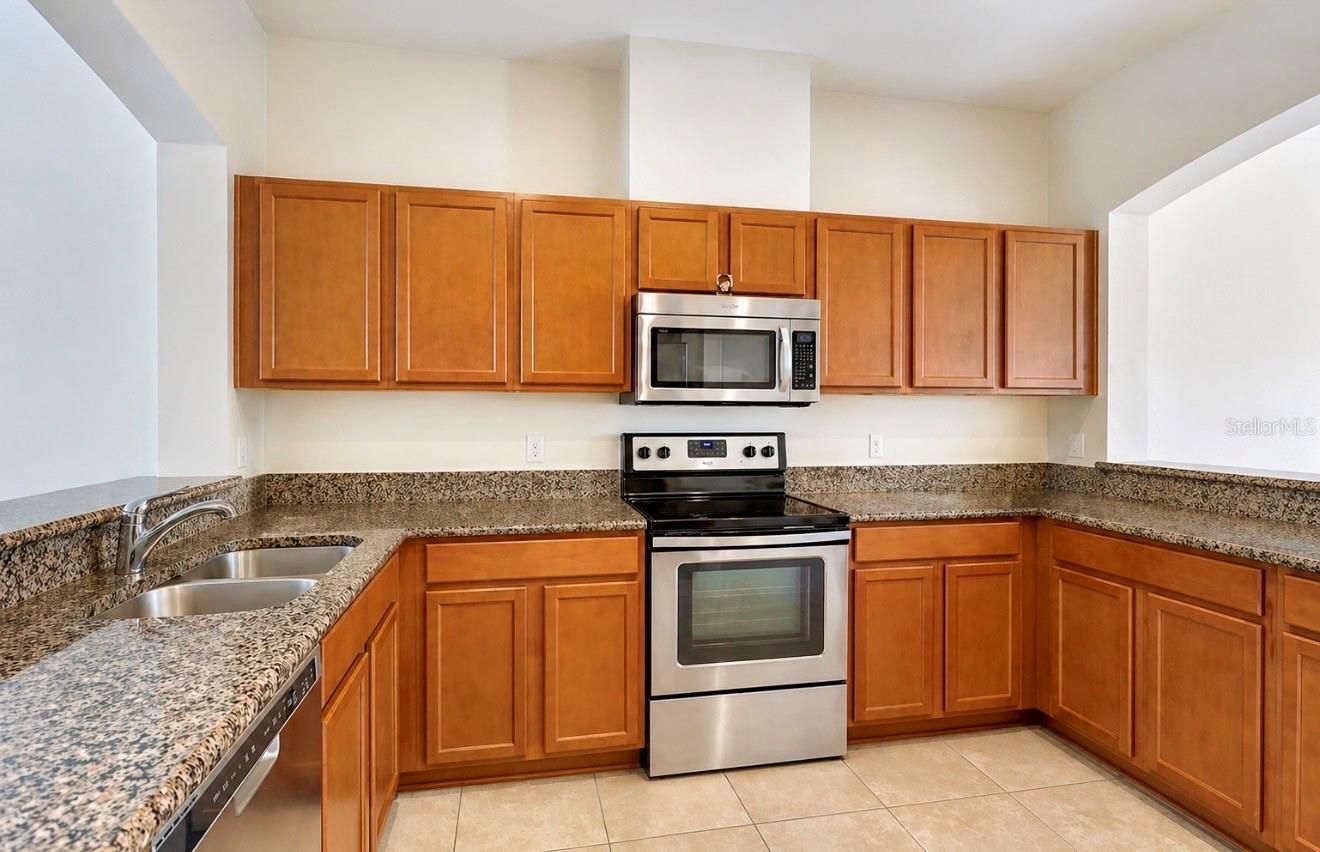 Listing photo id 4 for 8253 Maritime Flag Street 109