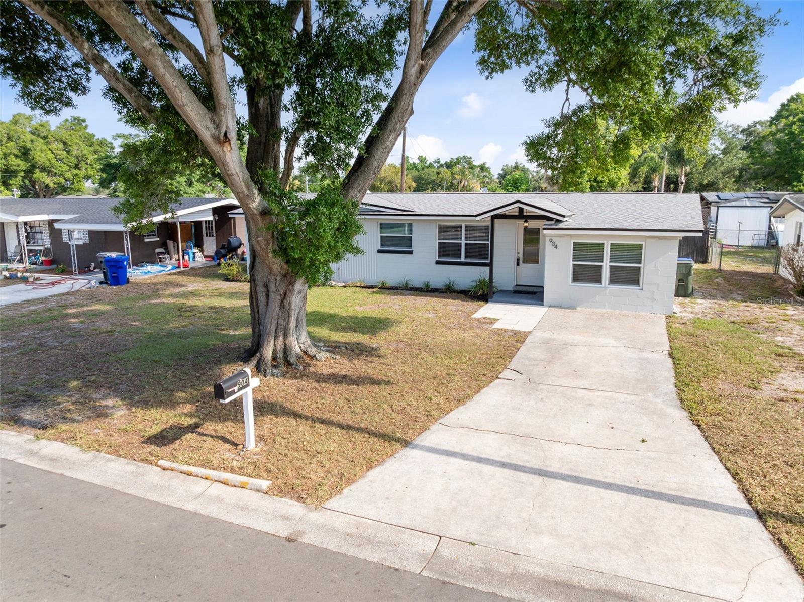 Image 3 of 27 For 904 Hawaii Drive