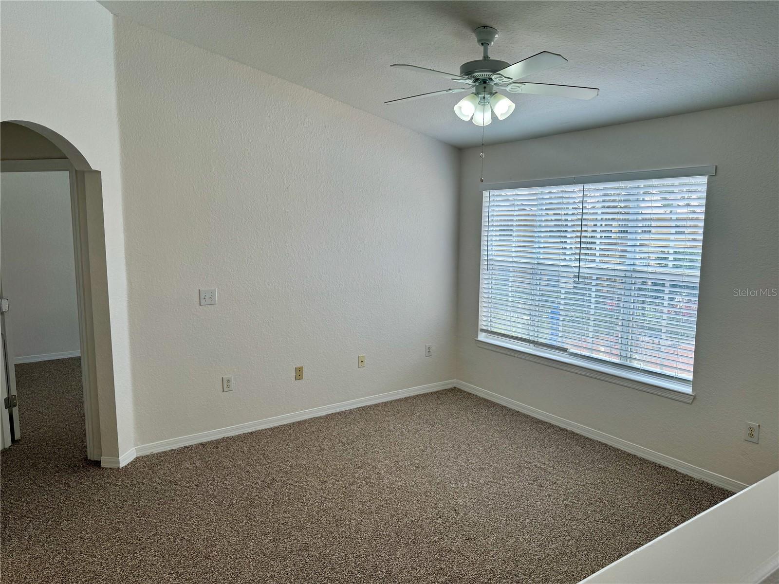Image 10 of 17 For 832 Grand Regency Point 204