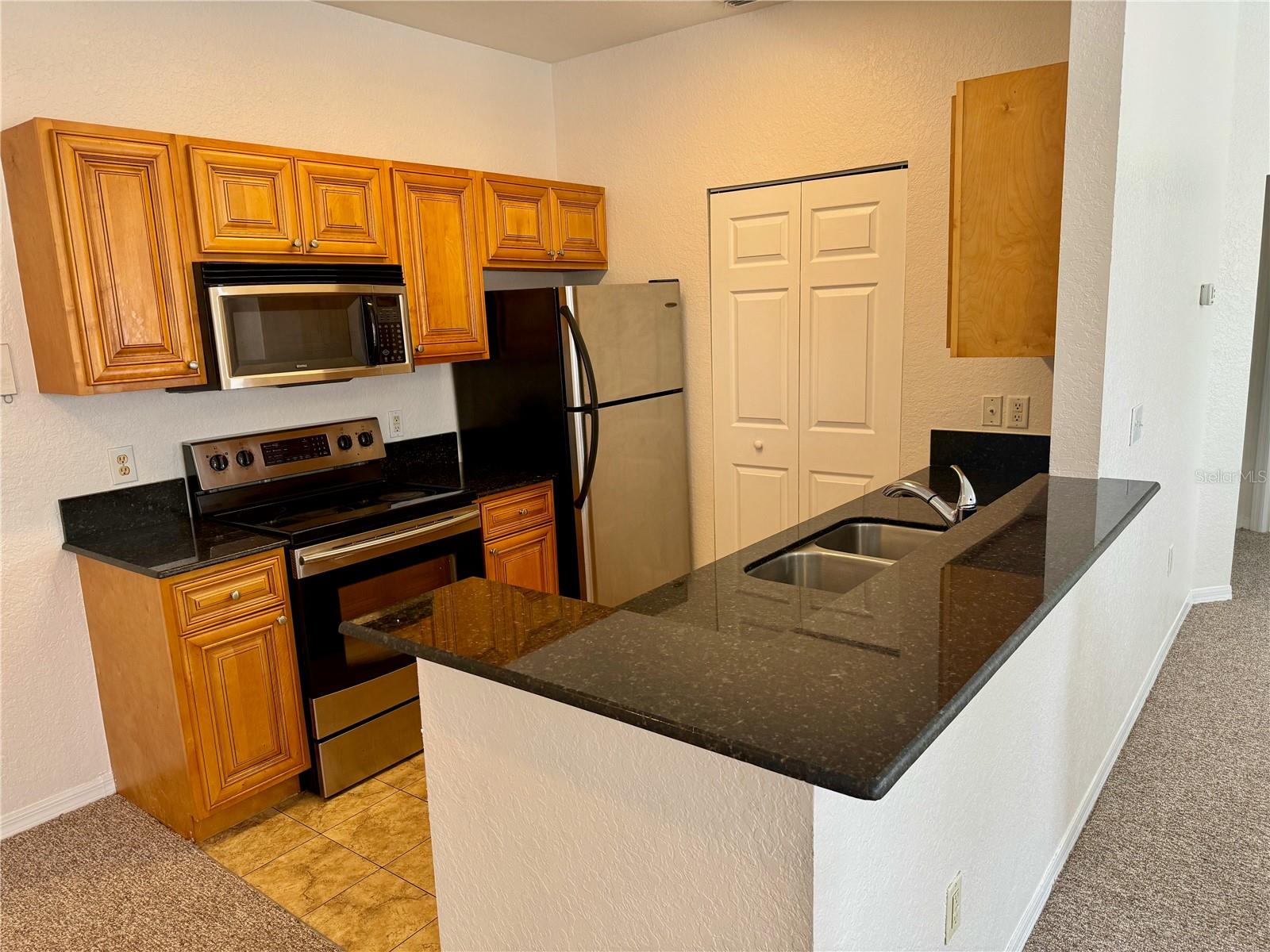 Image 4 of 17 For 832 Grand Regency Point 204