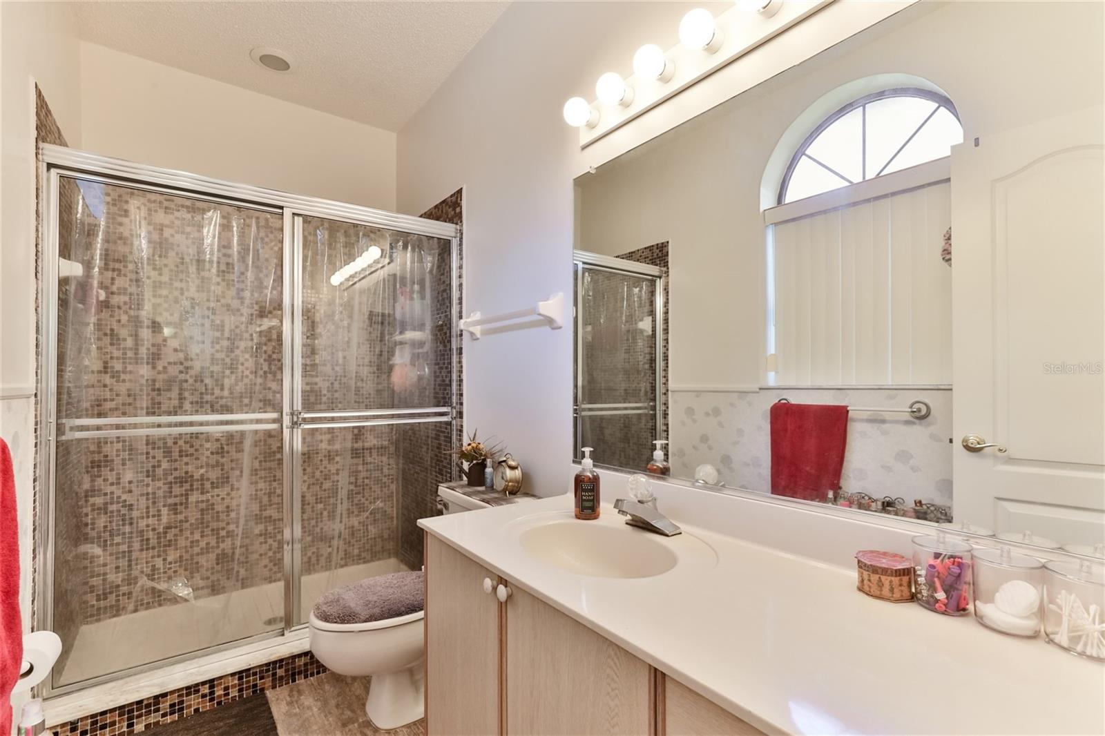 Image 23 of 42 For 121 Dovecote Lane