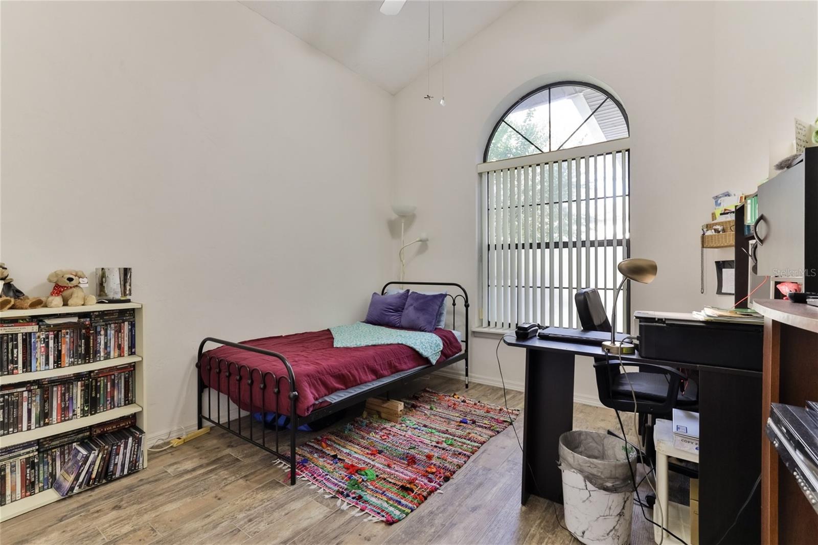 Image 24 of 42 For 121 Dovecote Lane