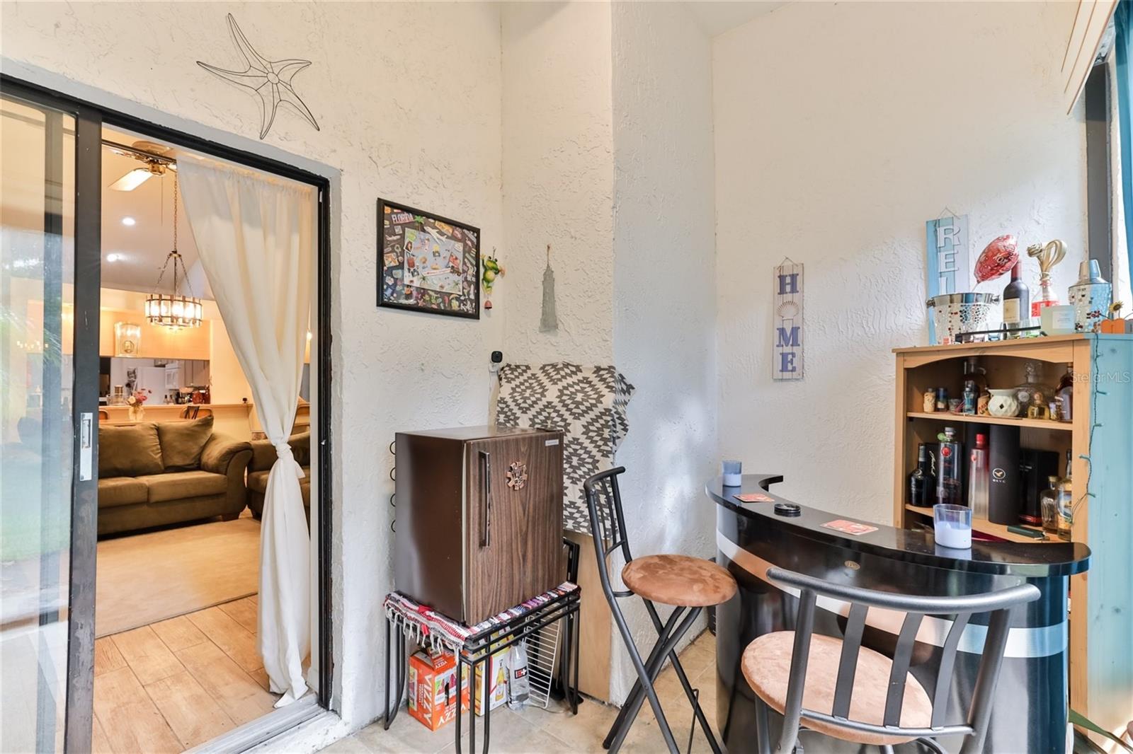 Image 30 of 42 For 121 Dovecote Lane