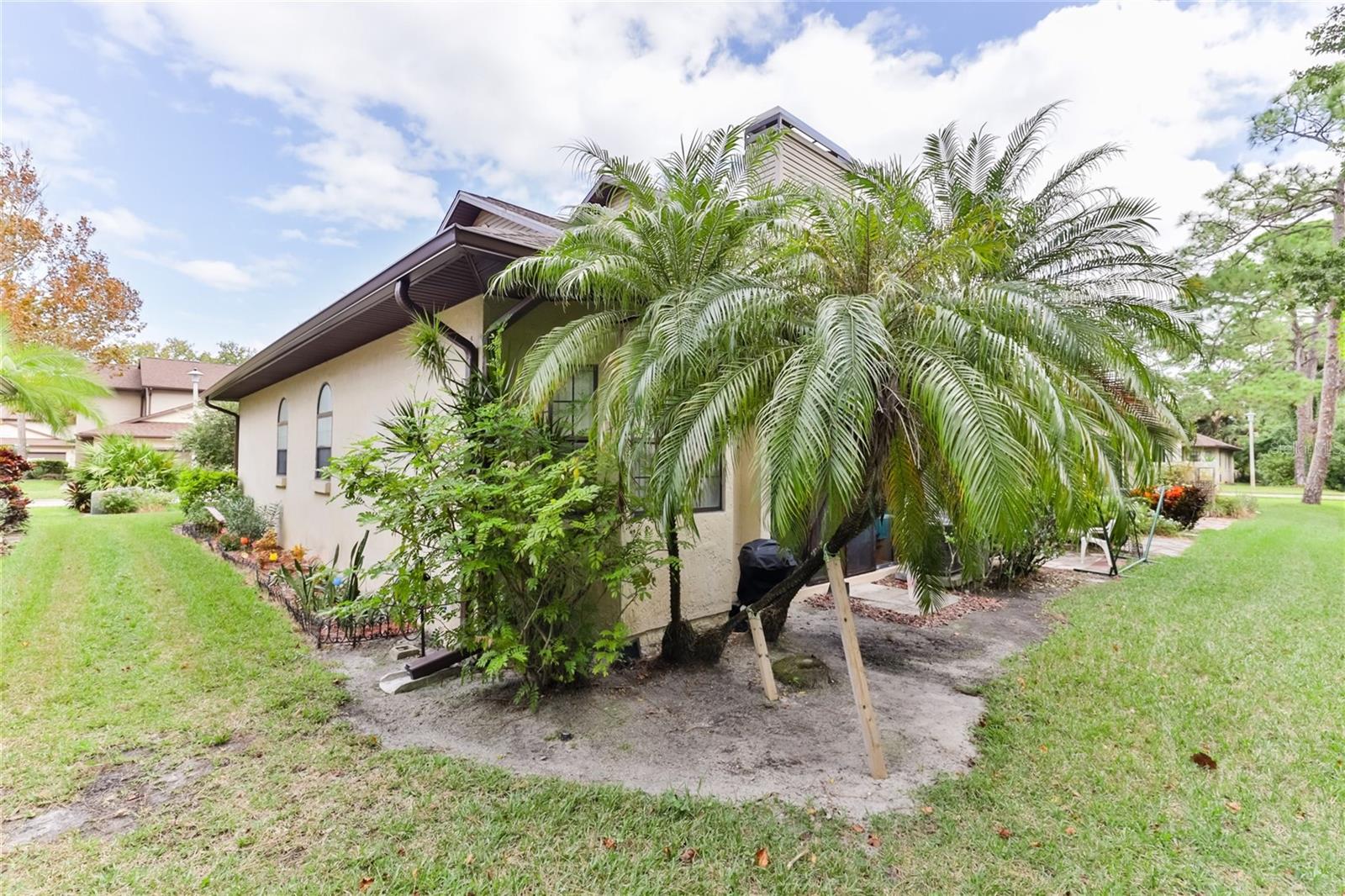 Image 32 of 42 For 121 Dovecote Lane