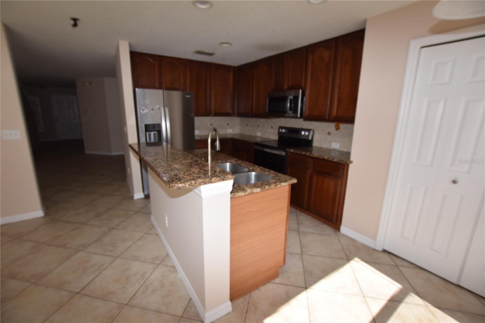 Image 15 of 47 For 13098 Lexington Summit Street